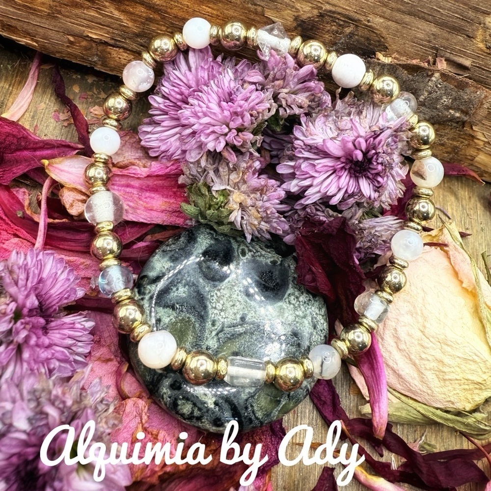Alquimia by Ady Multicolor Beaded Bracelet white agate quartz gold